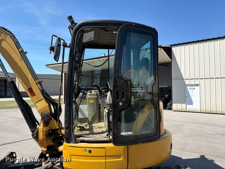 image for item FC3387 2011 Caterpillar 305D mini excavator