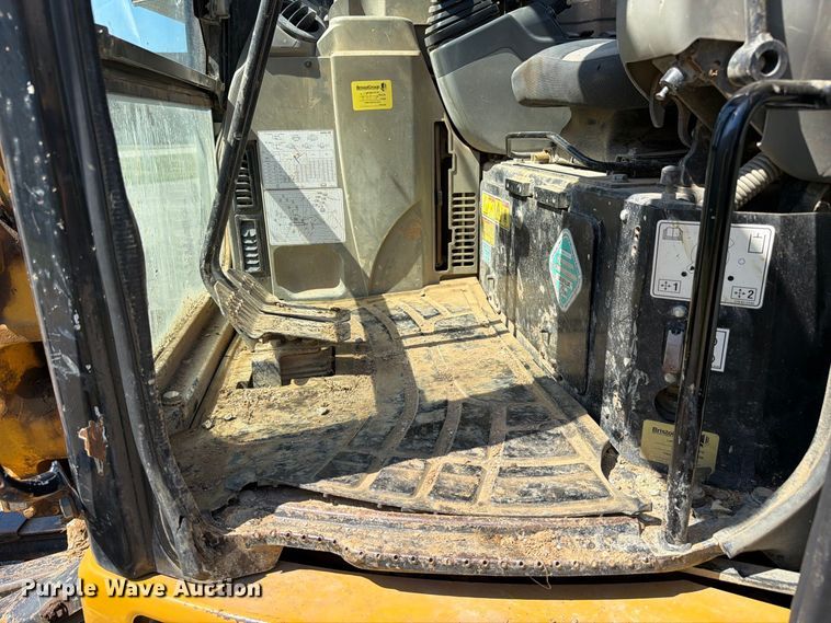 image for item FC3387 2011 Caterpillar 305D mini excavator