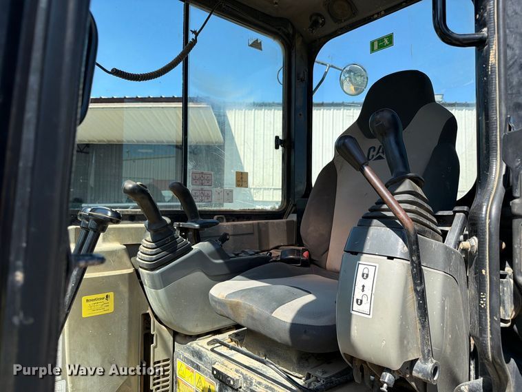 image for item FC3387 2011 Caterpillar 305D mini excavator