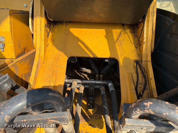 image for item FC3388 2016 John Deere 350G LC excavator