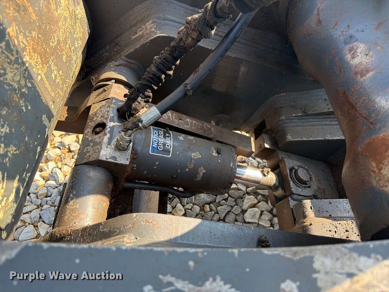 image for item FC3388 2016 John Deere 350G LC excavator