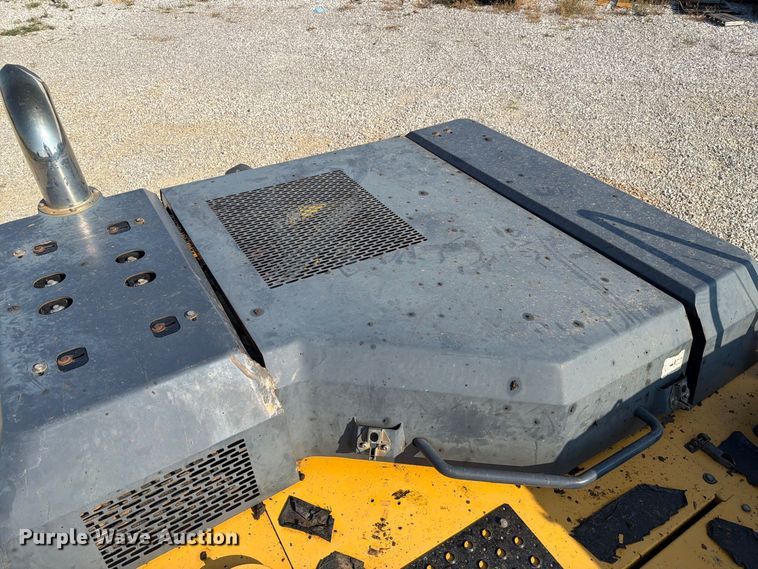image for item FC3388 2016 John Deere 350G LC excavator