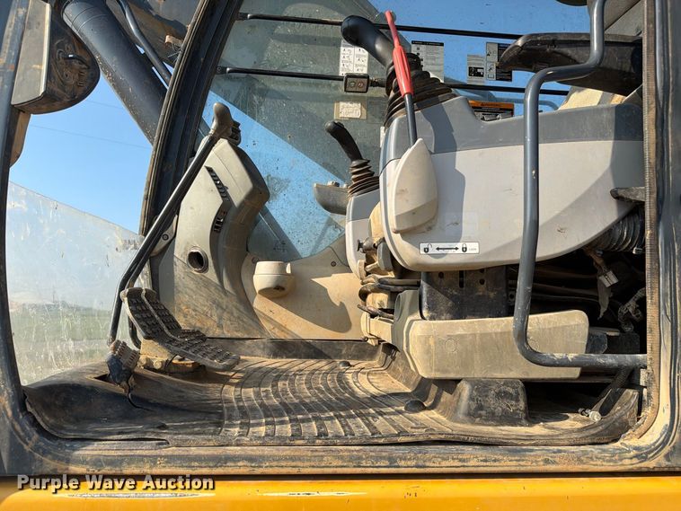 image for item FC3388 2016 John Deere 350G LC excavator