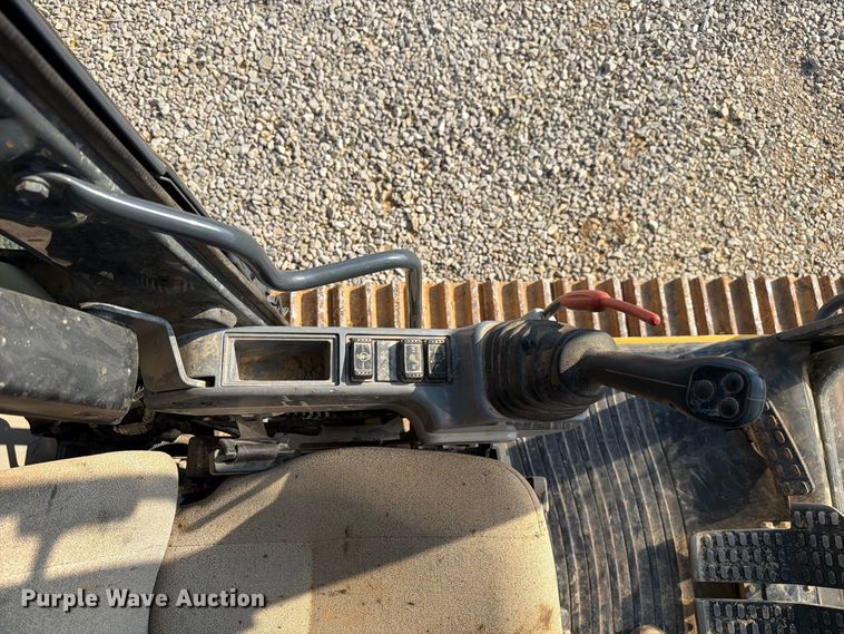 image for item FC3388 2016 John Deere 350G LC excavator
