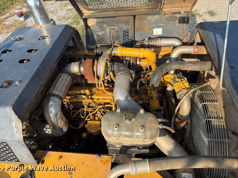 image for item FC3388 2016 John Deere 350G LC excavator
