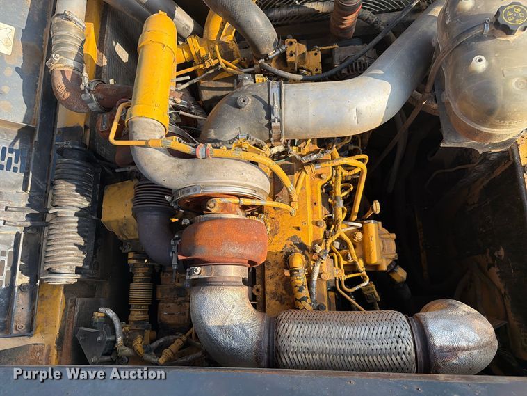 image for item FC3388 2016 John Deere 350G LC excavator
