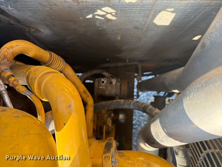 image for item FC3388 2016 John Deere 350G LC excavator
