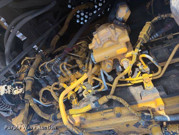 image for item FC3388 2016 John Deere 350G LC excavator
