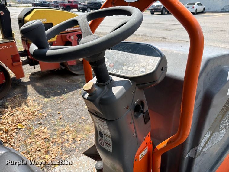 image for item FC3391 2013 Hamm HD 8VV double drum vibratory roller