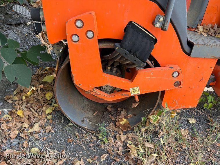 image for item FC3391 2013 Hamm HD 8VV double drum vibratory roller