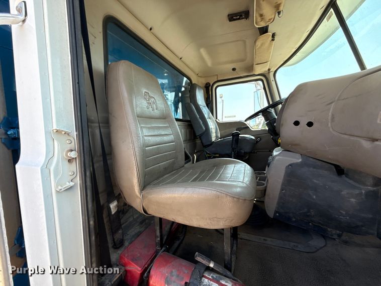 image for item FC4035 2006 Mack CHN613 dump truck