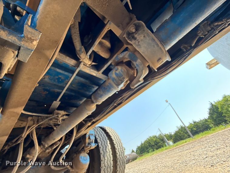 image for item FC4035 2006 Mack CHN613 dump truck