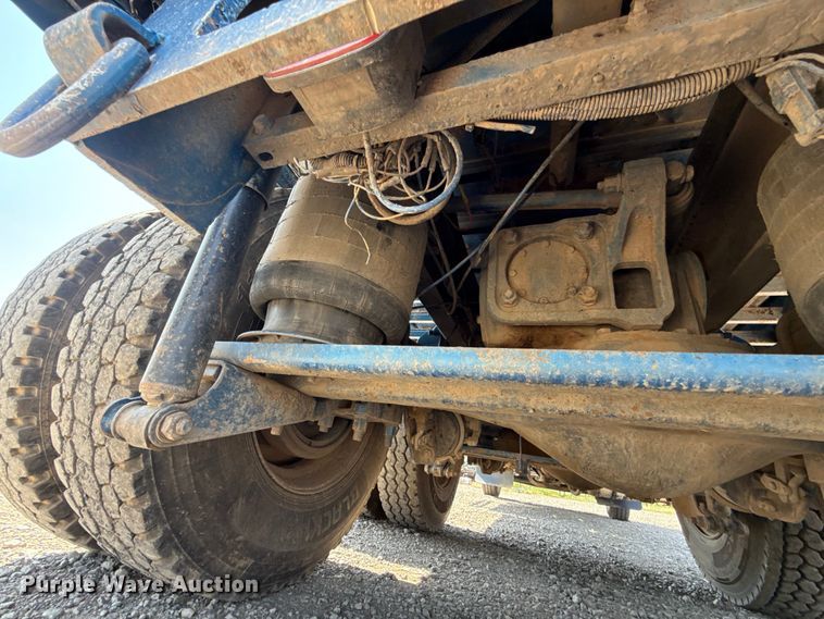image for item FC4035 2006 Mack CHN613 dump truck