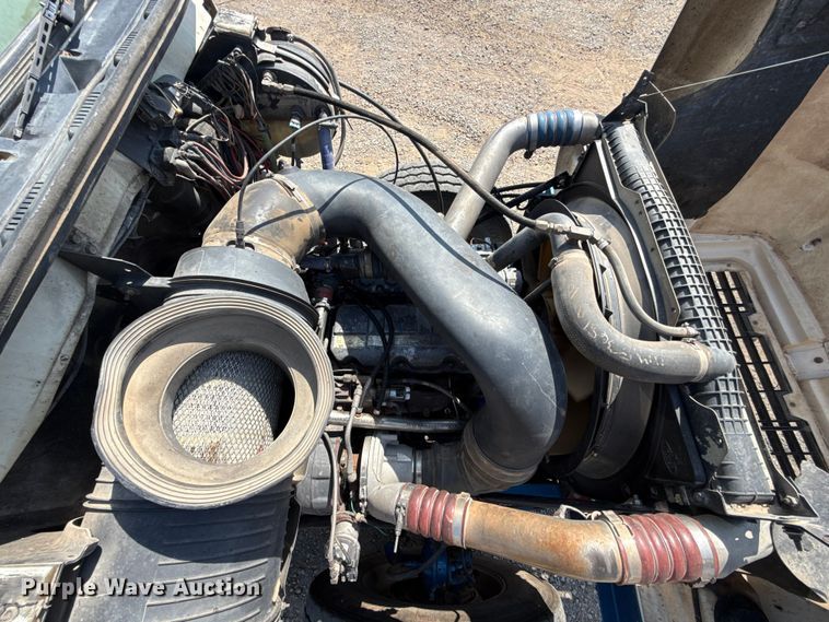 image for item FC4035 2006 Mack CHN613 dump truck