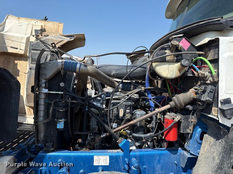 image for item FC4035 2006 Mack CHN613 dump truck