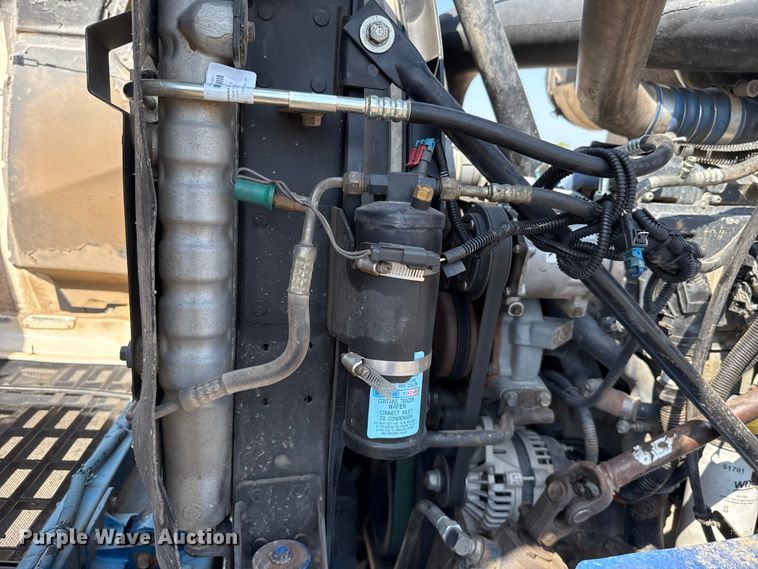 image for item FC4035 2006 Mack CHN613 dump truck