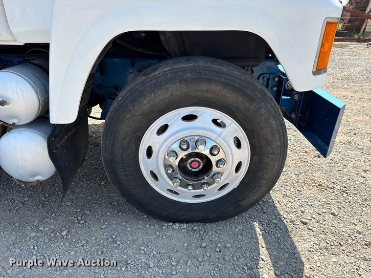 image for item FC4035 2006 Mack CHN613 dump truck