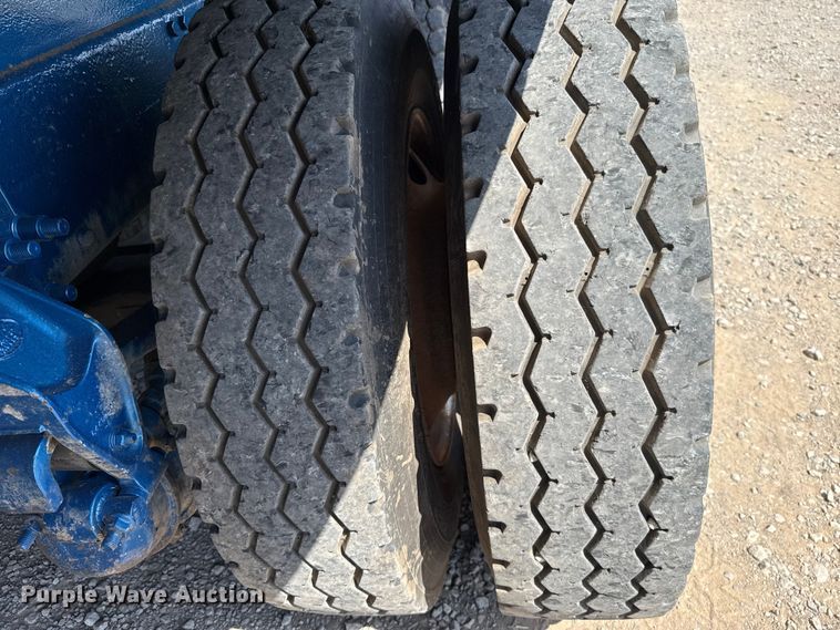 image for item FC4035 2006 Mack CHN613 dump truck