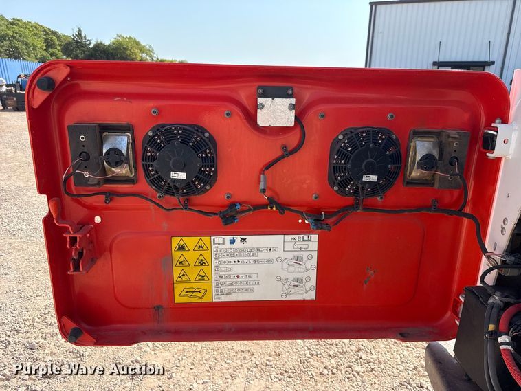 image for item FC4178 2024 Bobcat T770 tracked skid steer loader