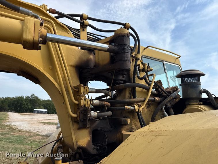 image for item FC4284 1984 Caterpillar 615 elevating scraper