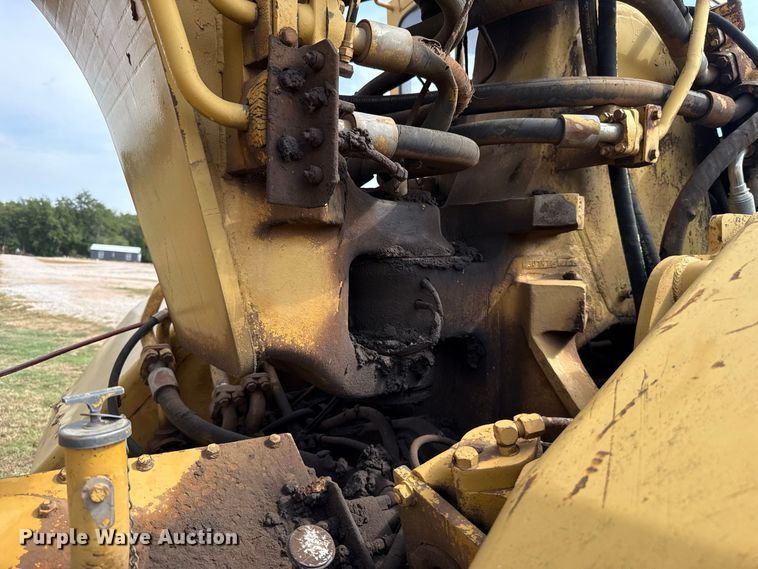 image for item FC4284 1984 Caterpillar 615 elevating scraper