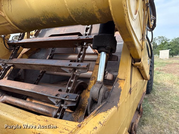 image for item FC4284 1984 Caterpillar 615 elevating scraper