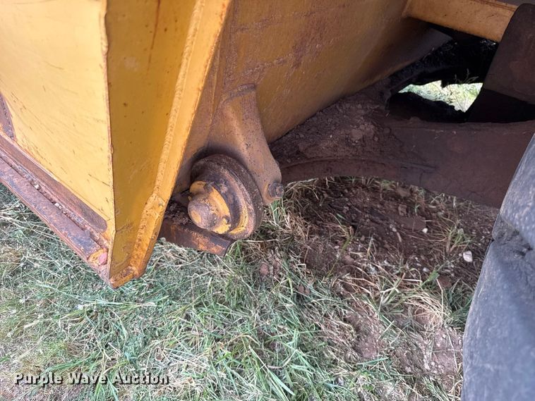 image for item FC4284 1984 Caterpillar 615 elevating scraper