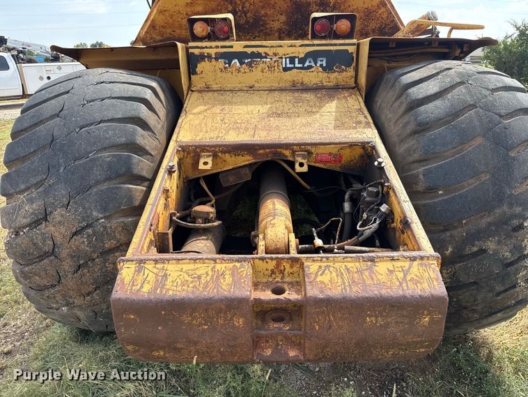 image for item FC4284 1984 Caterpillar 615 elevating scraper