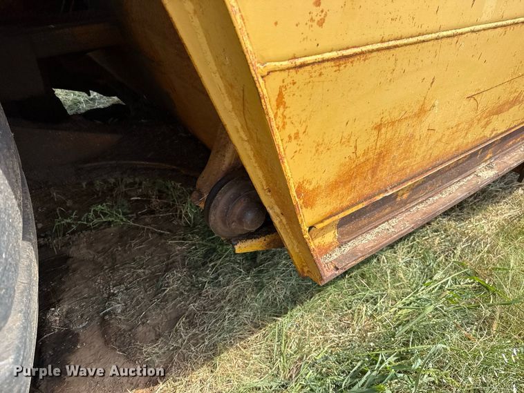 image for item FC4284 1984 Caterpillar 615 elevating scraper