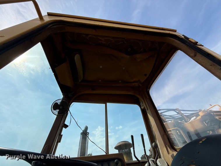 image for item FC4284 1984 Caterpillar 615 elevating scraper