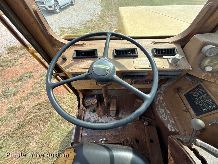 image for item FC4284 1984 Caterpillar 615 elevating scraper