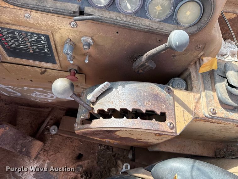 image for item FC4284 1984 Caterpillar 615 elevating scraper