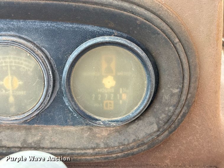image for item FC4284 1984 Caterpillar 615 elevating scraper