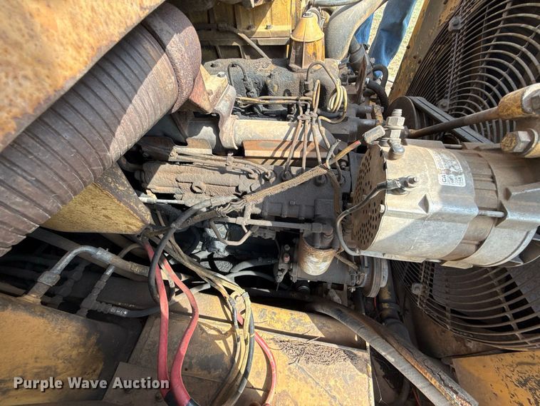 image for item FC4284 1984 Caterpillar 615 elevating scraper