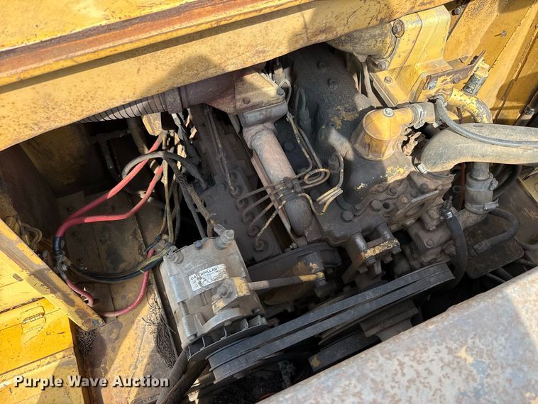 image for item FC4284 1984 Caterpillar 615 elevating scraper