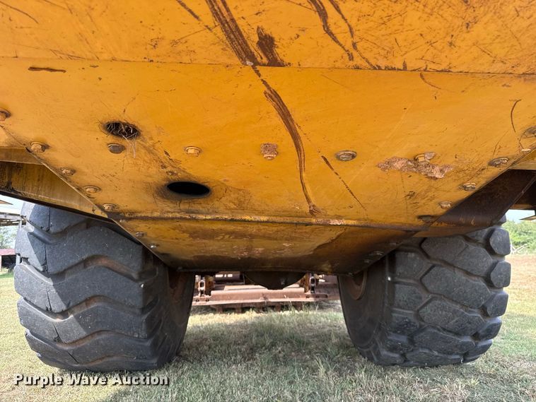 image for item FC4284 1984 Caterpillar 615 elevating scraper