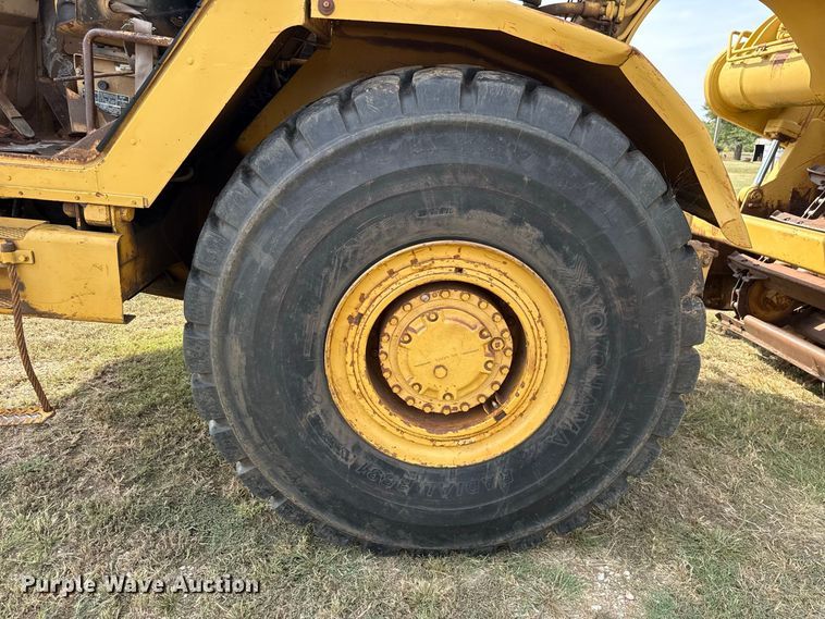 image for item FC4284 1984 Caterpillar 615 elevating scraper