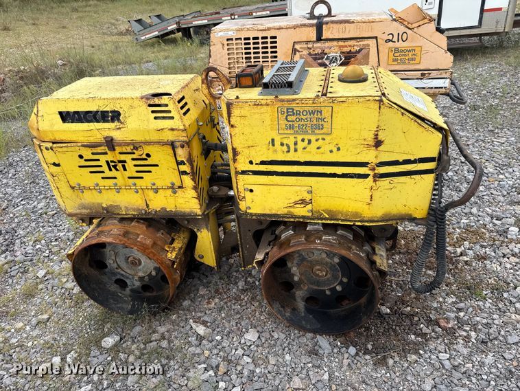 image for item FC4342 Wacker RT820 trencher