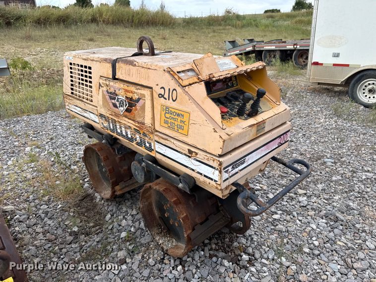 image for item FC4343 Stone TR34R trench compactor