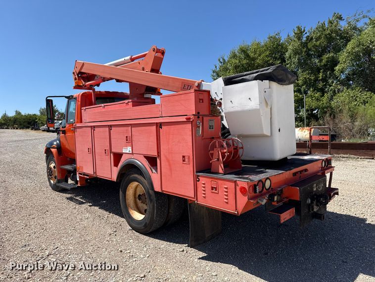 image for item FC4348 2010 International DuraStar 4300 bucket truck