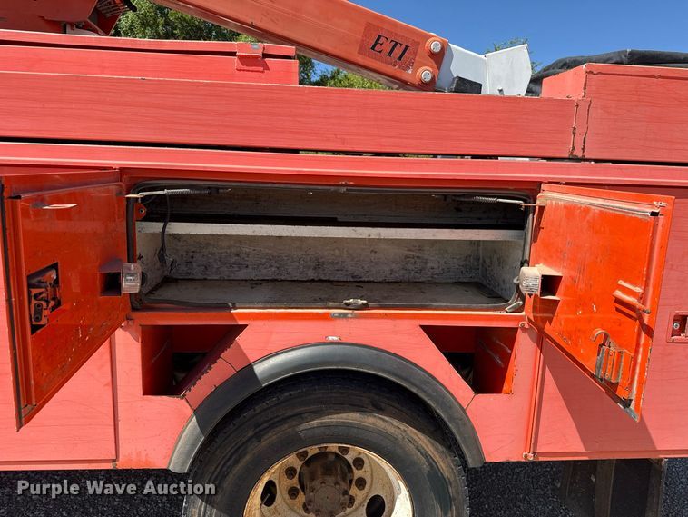 image for item FC4348 2010 International DuraStar 4300 bucket truck