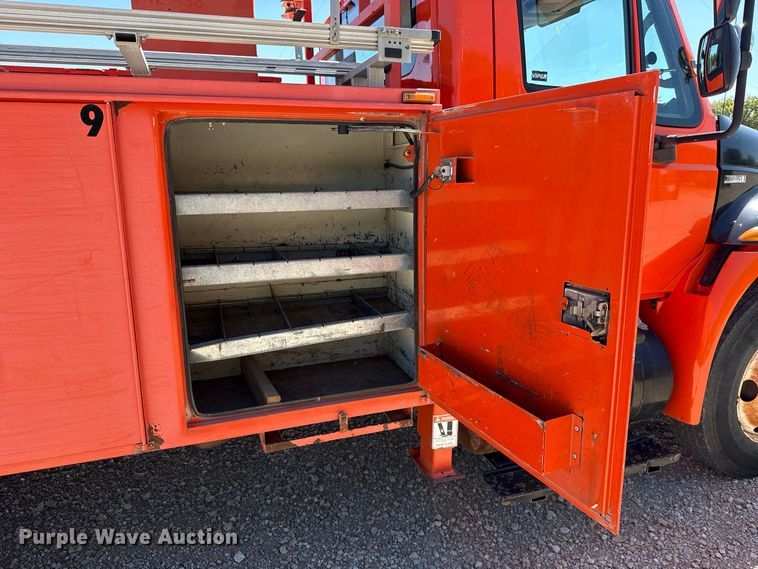 image for item FC4348 2010 International DuraStar 4300 bucket truck