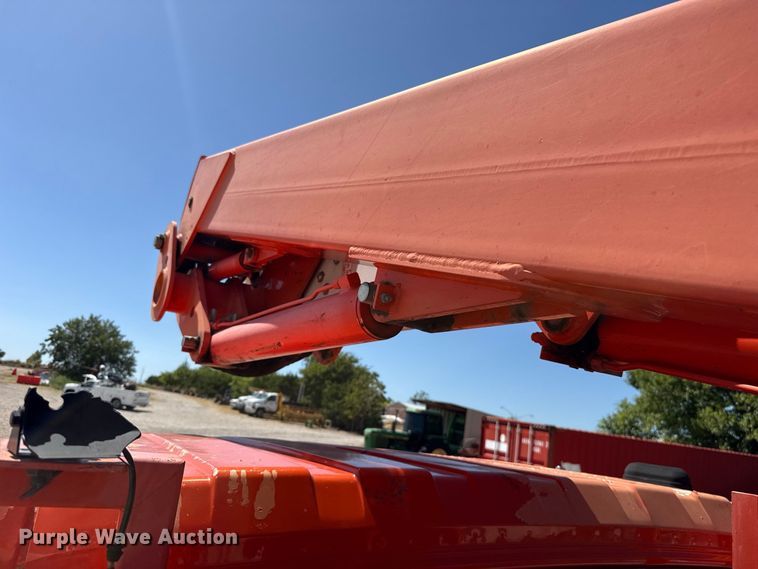 image for item FC4348 2010 International DuraStar 4300 bucket truck