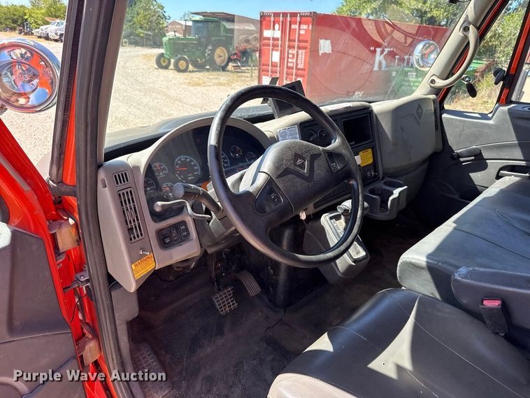 image for item FC4348 2010 International DuraStar 4300 bucket truck