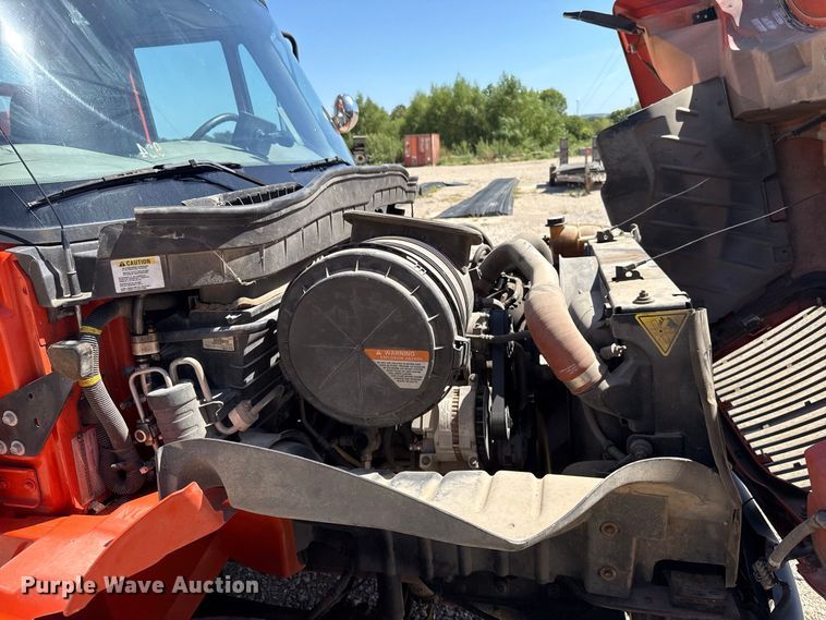 image for item FC4348 2010 International DuraStar 4300 bucket truck