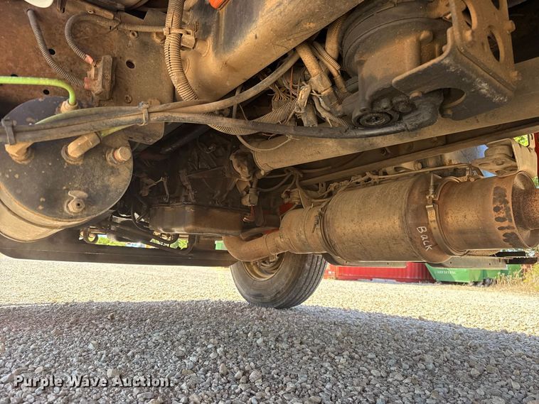 image for item FC4348 2010 International DuraStar 4300 bucket truck