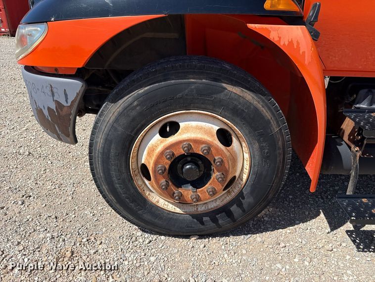 image for item FC4348 2010 International DuraStar 4300 bucket truck