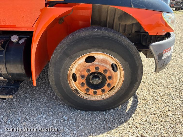 image for item FC4348 2010 International DuraStar 4300 bucket truck