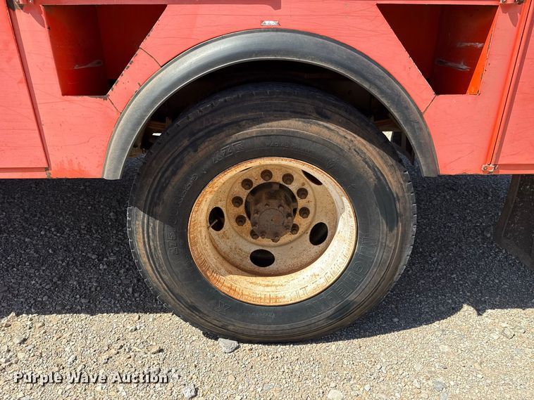 image for item FC4348 2010 International DuraStar 4300 bucket truck
