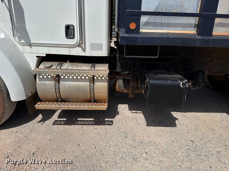 image for item FC4355 2007 Kenworth T300 dump truck